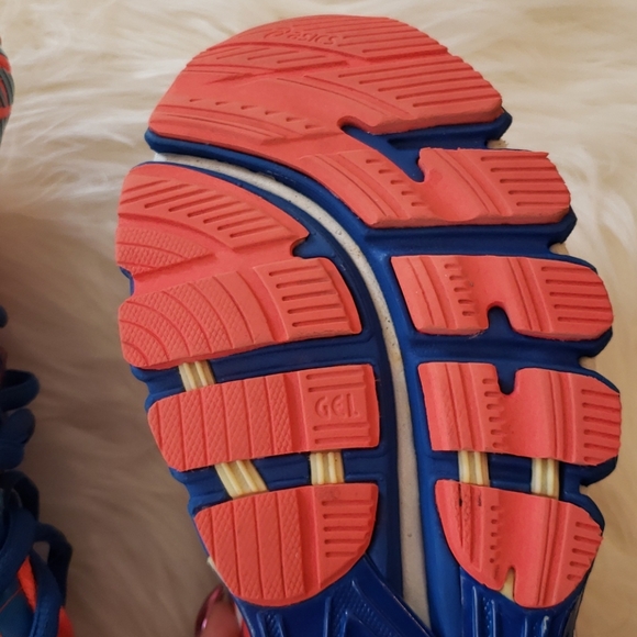 Asics Gel Kinsie 5 - Picture 4 of 8